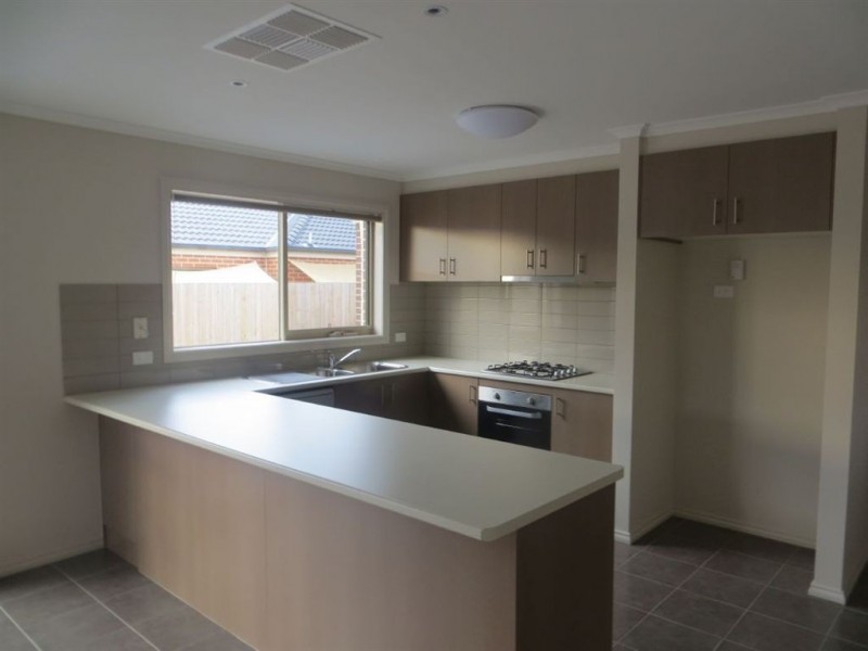 25 Chaucer Way, Drouin VIC 3818