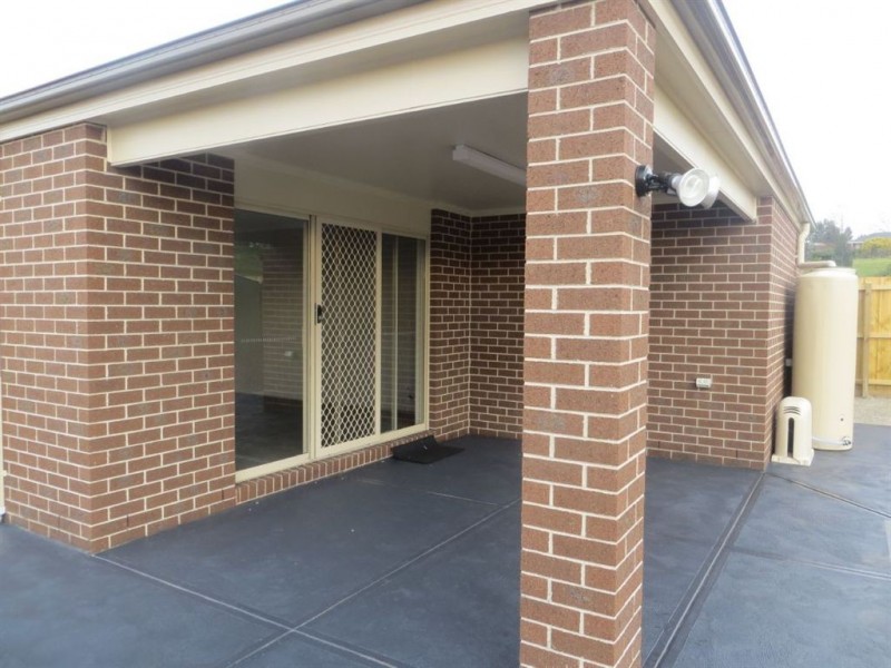 25 Chaucer Way, Drouin VIC 3818