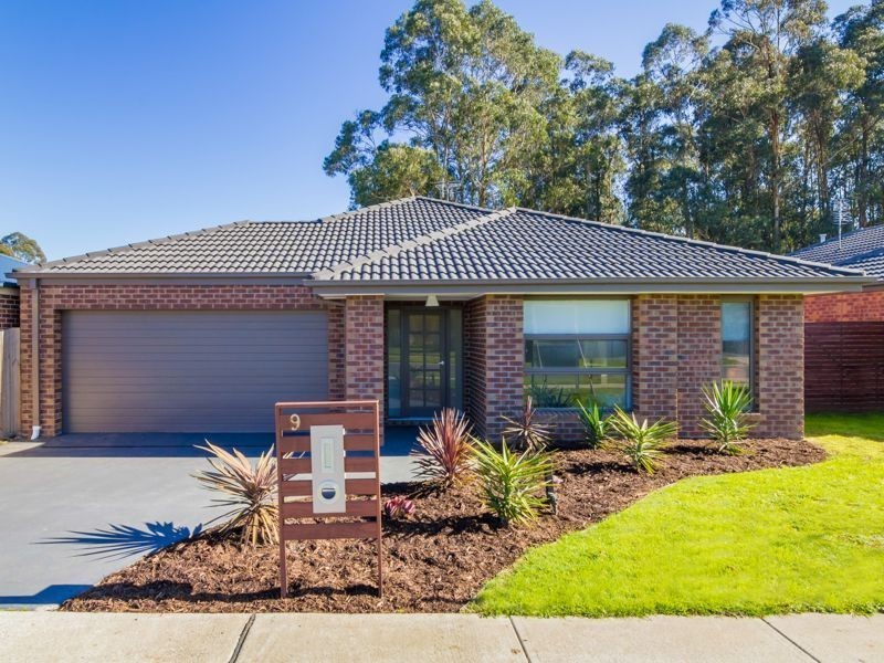9 Miller Close, Drouin VIC 3818