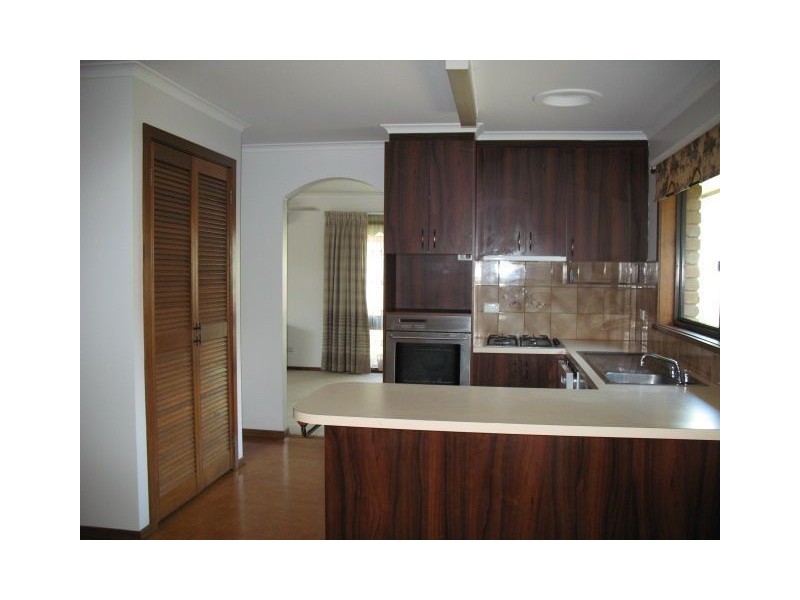 28 Wood Street, Drouin VIC 3818