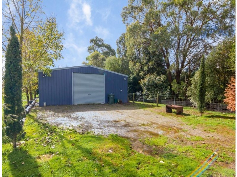 4 Arnup Crescent, Drouin VIC 3818