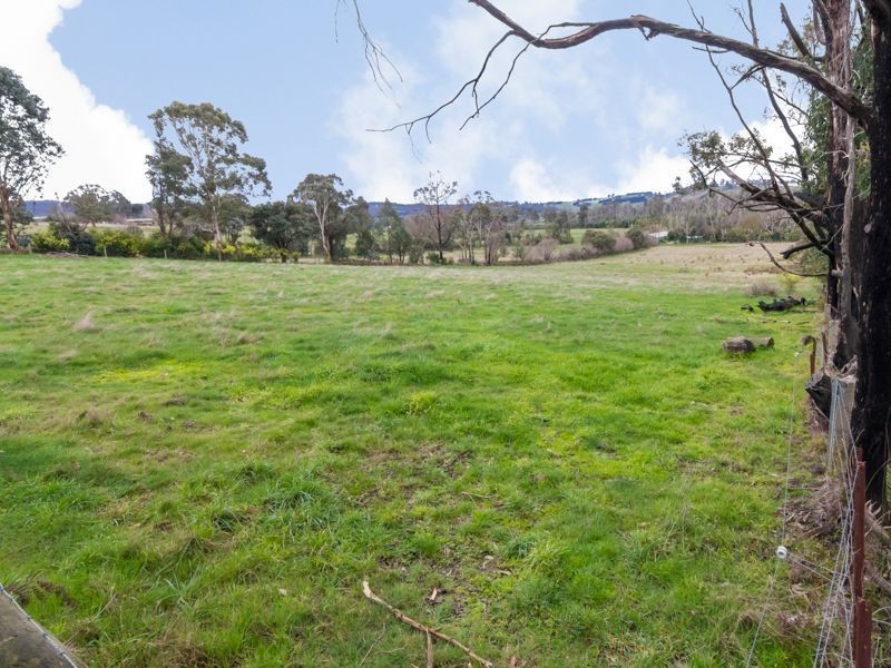 18 McDonald Road, Labertouche VIC 3816