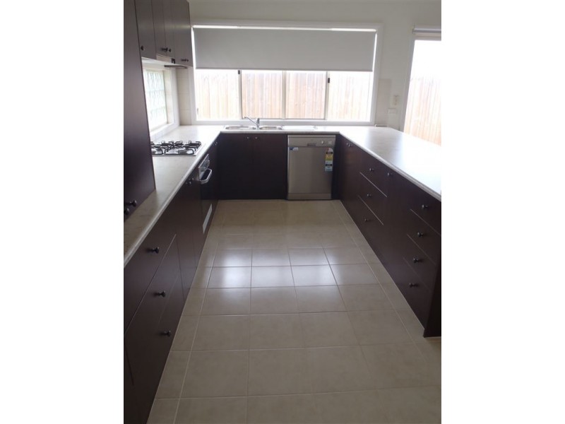 6 Skipton Street, Drouin VIC 3818