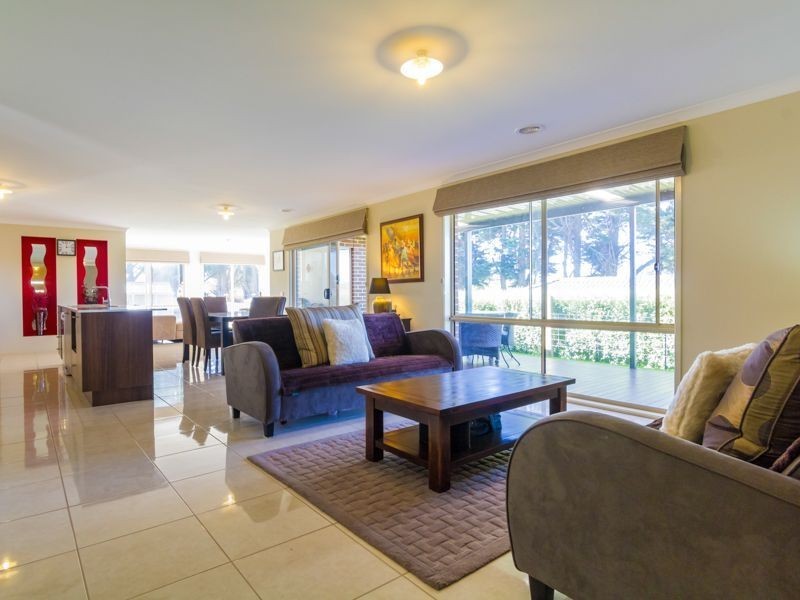 13 Toorongo Street, Drouin VIC 3818