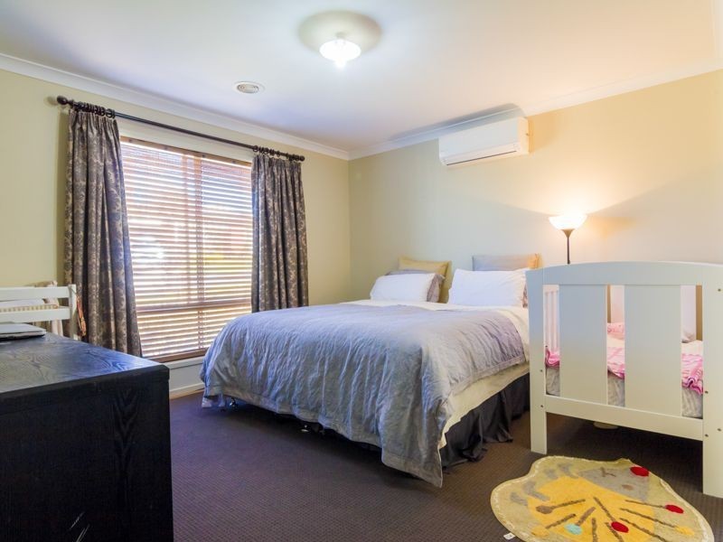 13 Toorongo Street, Drouin VIC 3818