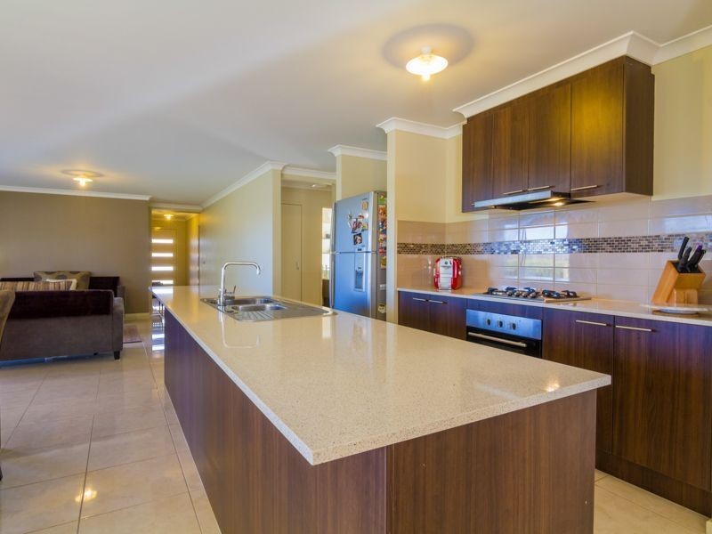 13 Toorongo Street, Drouin VIC 3818