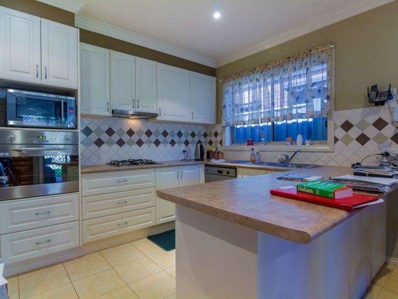 6/13 Wood Street, Drouin VIC 3818