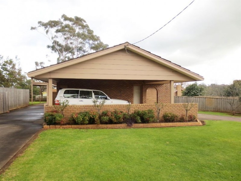 9 Main Neerim Road, Drouin VIC 3818