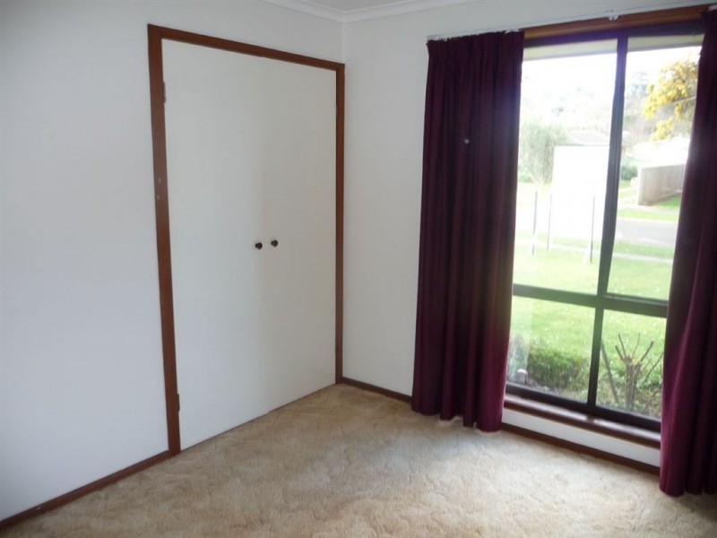 11 Boronia Street, Drouin VIC 3818