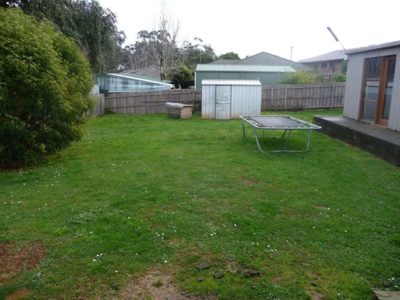 11 Boronia Street, Drouin VIC 3818