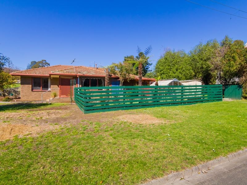 28 Lindsay Street, Drouin VIC 3818