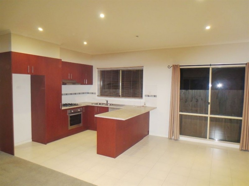 22 Palm Square, Drouin VIC 3818