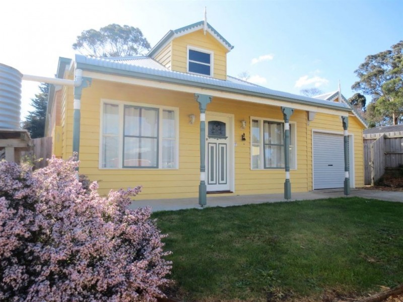 22 Palm Square, Drouin VIC 3818