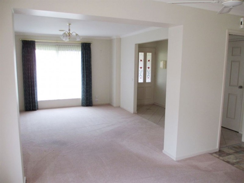 4/165 Princes Way, Drouin VIC 3818