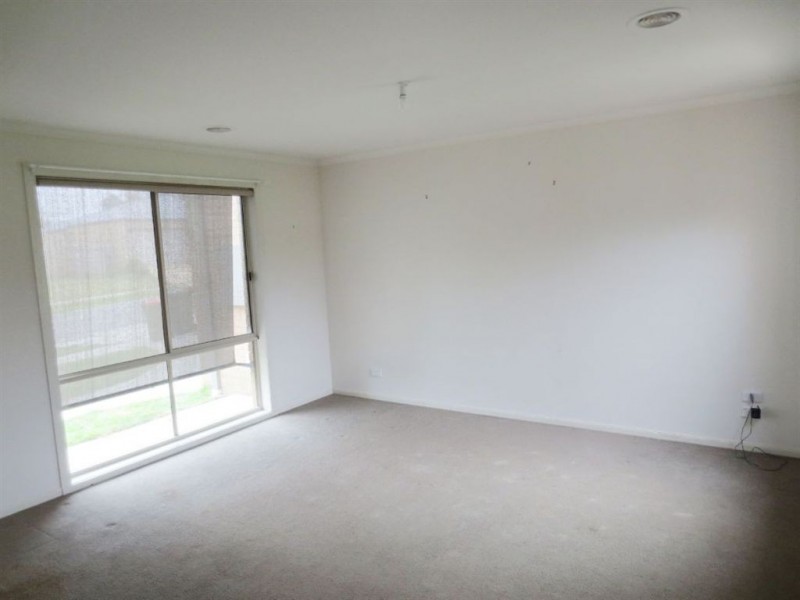 40 Springwater Drive, Drouin VIC 3818