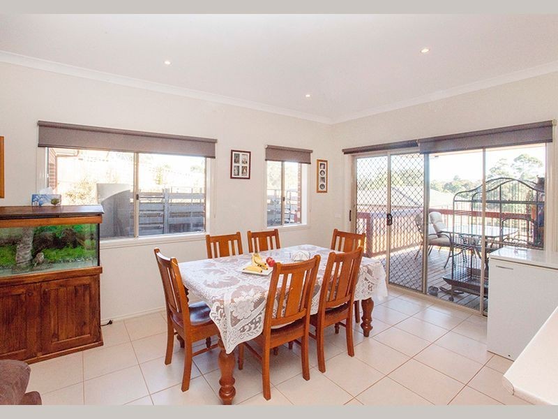 7 Vivian Court, Drouin VIC 3818