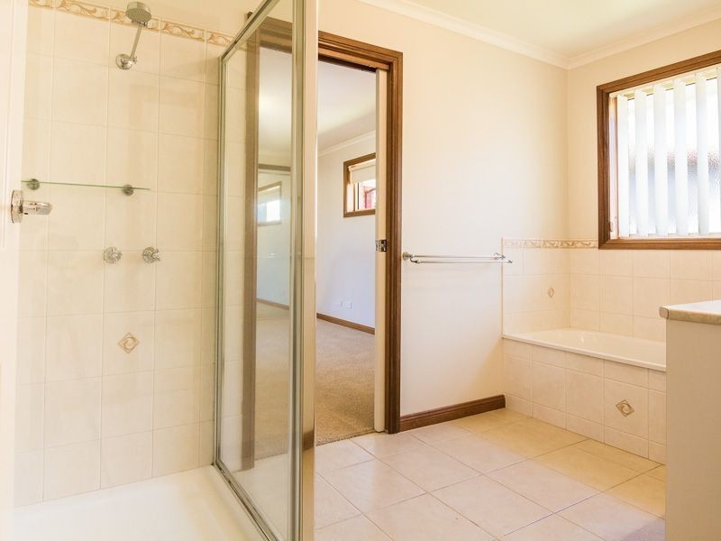 20A Wood Street, Drouin VIC 3818
