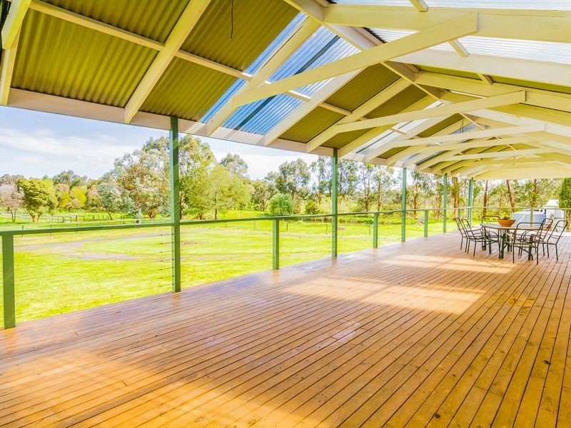 63 Fullarton Road, Drouin VIC 3818