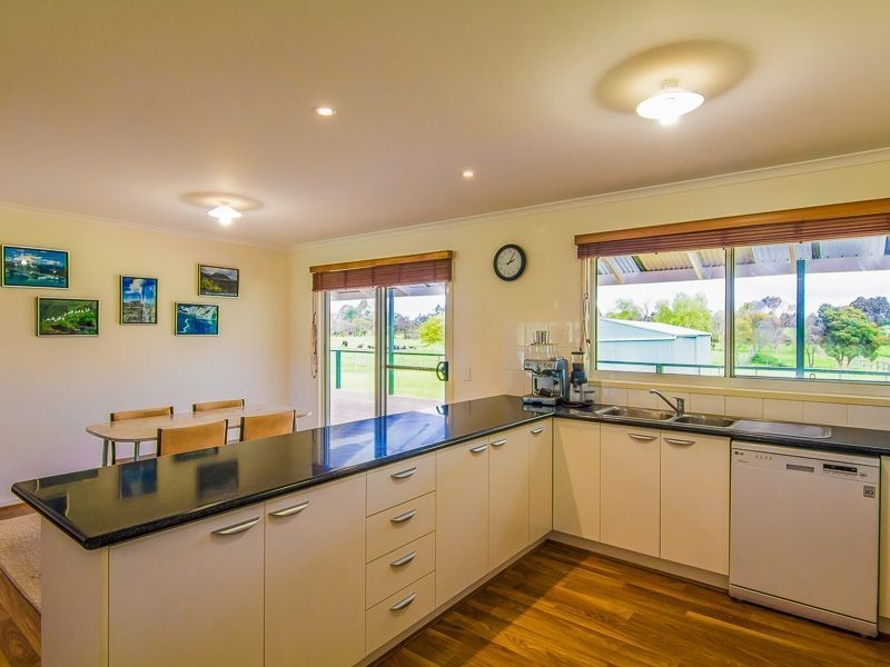 63 Fullarton Road, Drouin VIC 3818