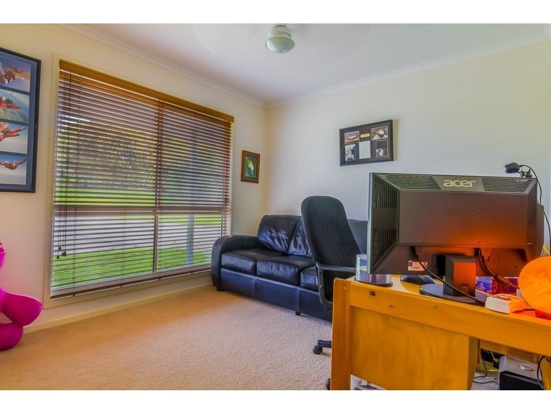 63 Fullarton Road, Drouin VIC 3818