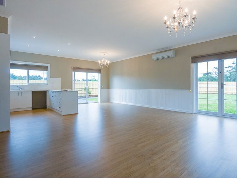93 Cook Street, Drouin VIC 3818