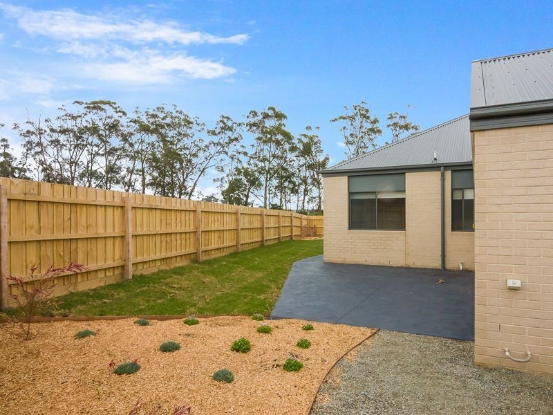 101 Cook Street, Drouin VIC 3818