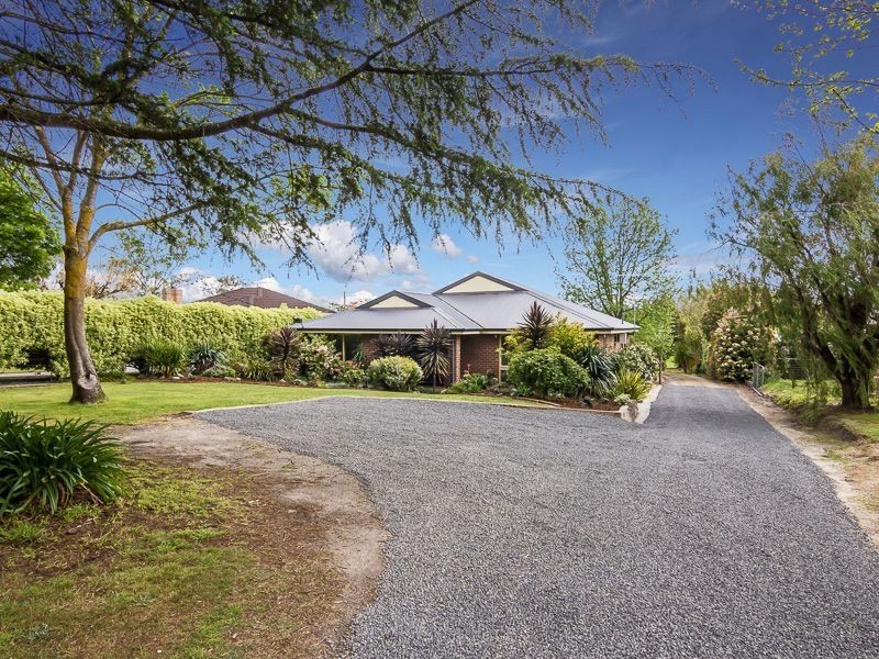 197 Old Sale Road, Drouin West VIC 3818