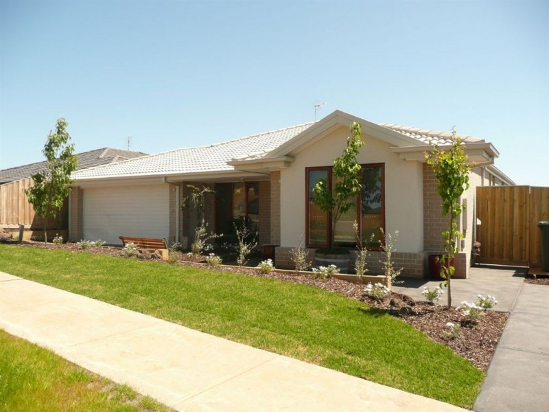 4 Rimfire Avenue, Drouin VIC 3818