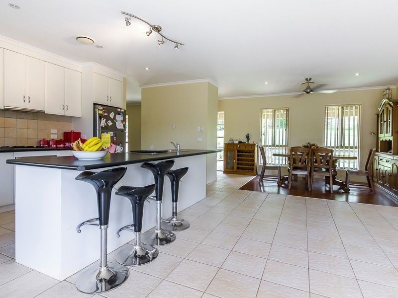 10 Millennium Court, Drouin VIC 3818