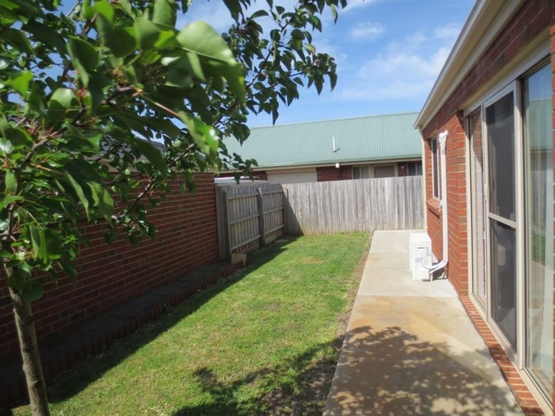 1/59 Victoria Street, Drouin VIC 3818