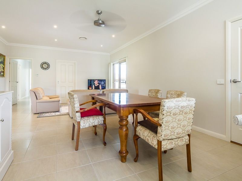 34 Davey Drive, Drouin VIC 3818