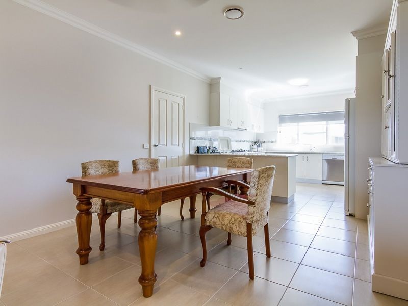 34 Davey Drive, Drouin VIC 3818