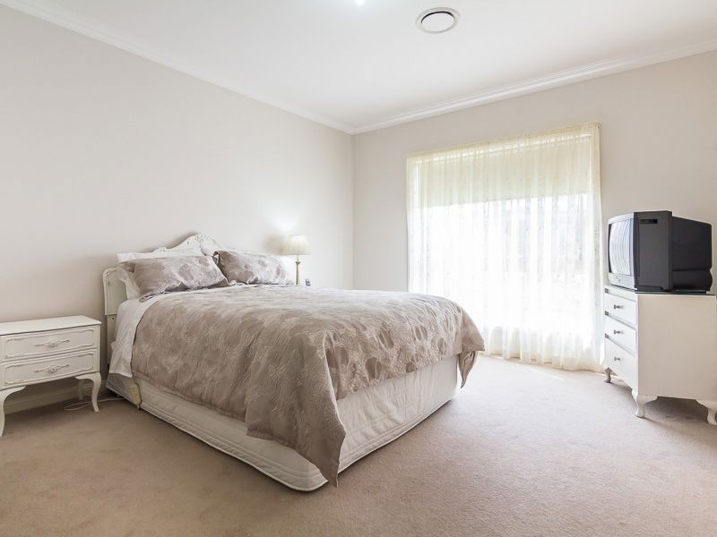 34 Davey Drive, Drouin VIC 3818