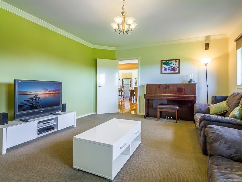 10A Arnup Cresent, Drouin VIC 3818