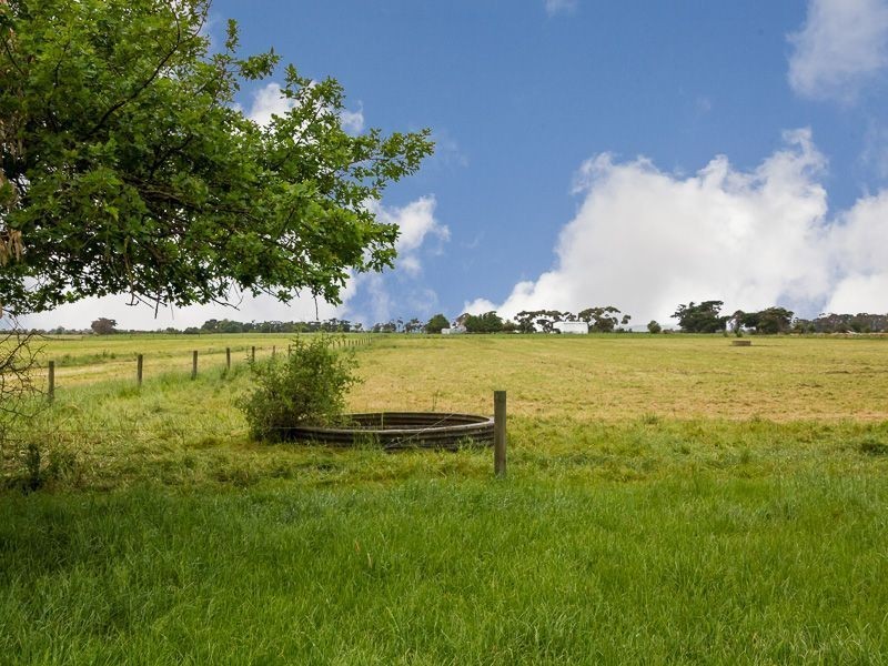 100 Forrest Road, Yannathan VIC 3981