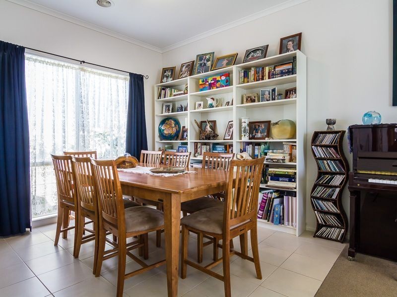9 Palm Square, Drouin VIC 3818