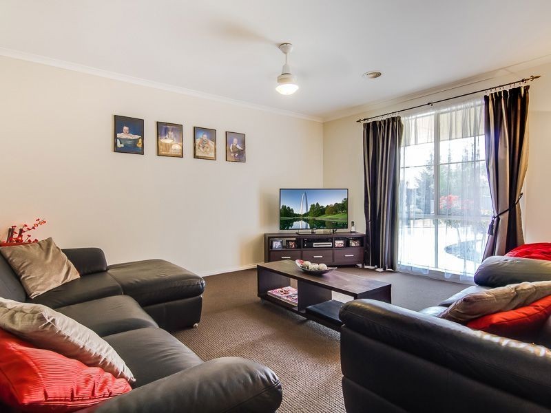 8 Harper Street, Drouin VIC 3818