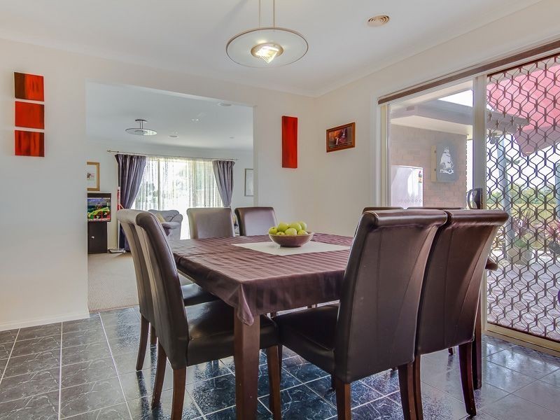 8 Harper Street, Drouin VIC 3818