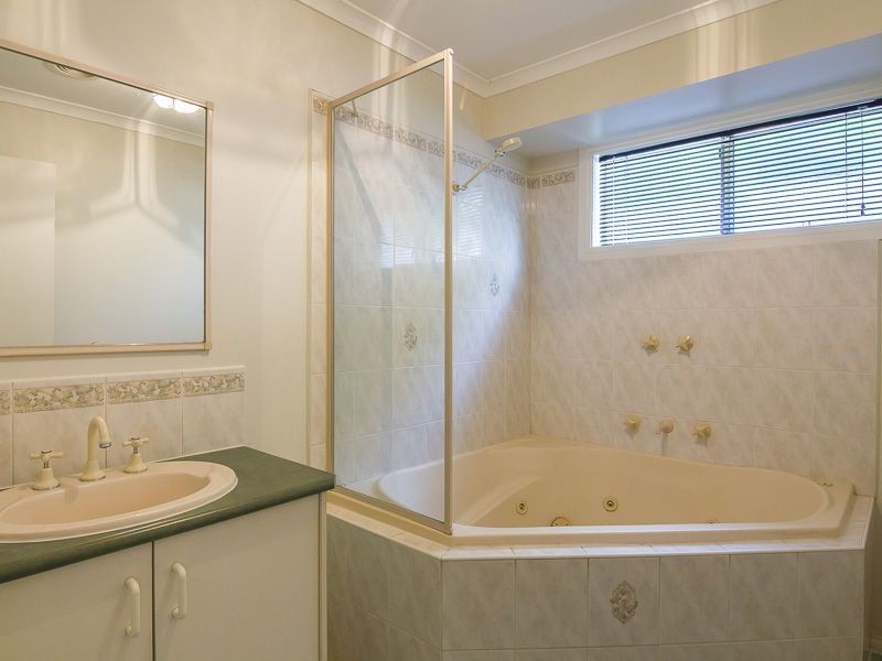 8 Harper Street, Drouin VIC 3818