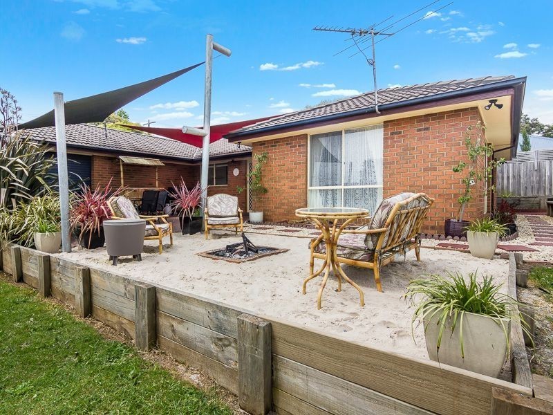 8 Harper Street, Drouin VIC 3818