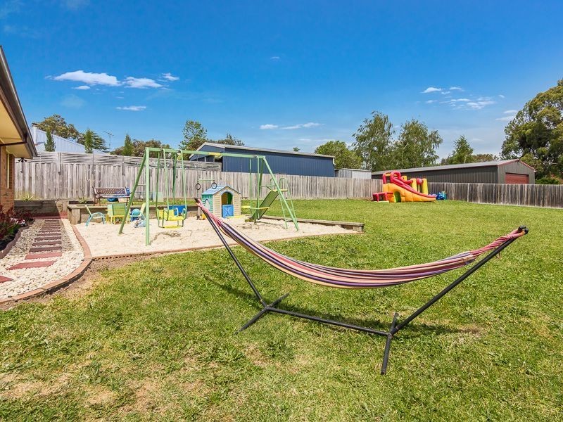 8 Harper Street, Drouin VIC 3818