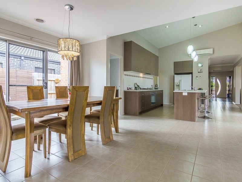 10 Rimfire Avenue, Drouin VIC 3818
