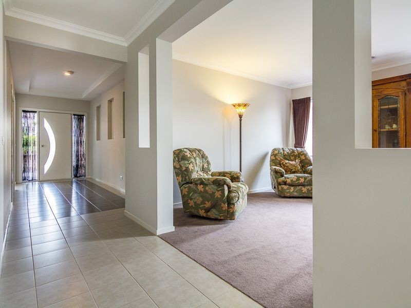 10 Rimfire Avenue, Drouin VIC 3818