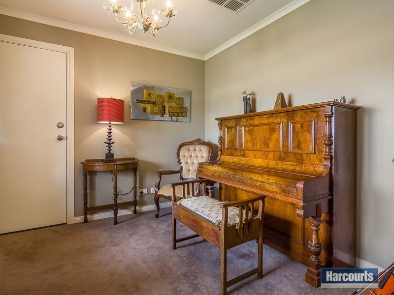 24 Clifford Drive, Drouin VIC 3818