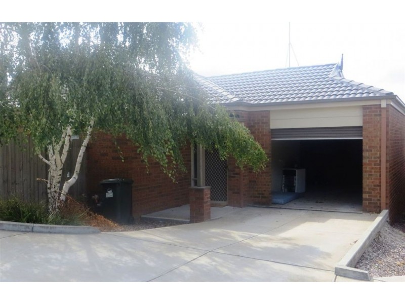 4/22a Albert Road, Drouin VIC 3818