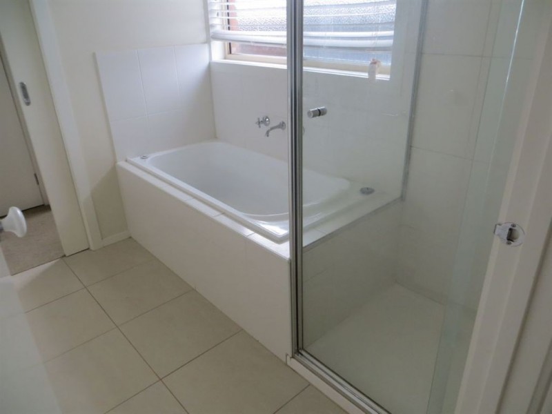 4/22a Albert Road, Drouin VIC 3818