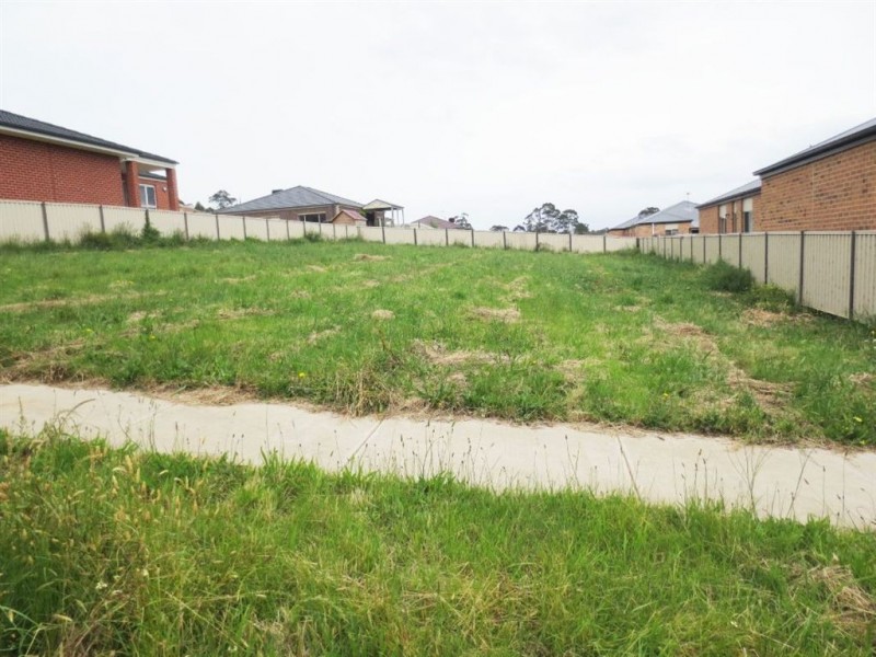 19 Valleyview Grove, Drouin VIC 3818