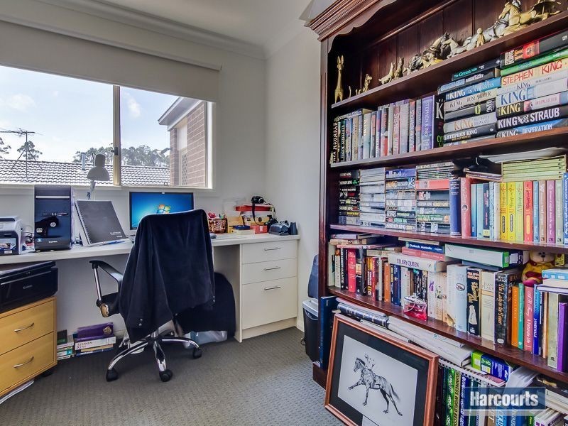 21 Valleyview Grove, Drouin VIC 3818