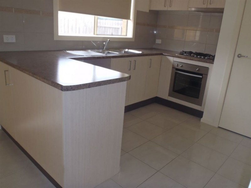 2/7 Witton Street, Longwarry VIC 3816