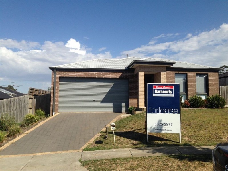 53 Springwater Drive, Drouin VIC 3818